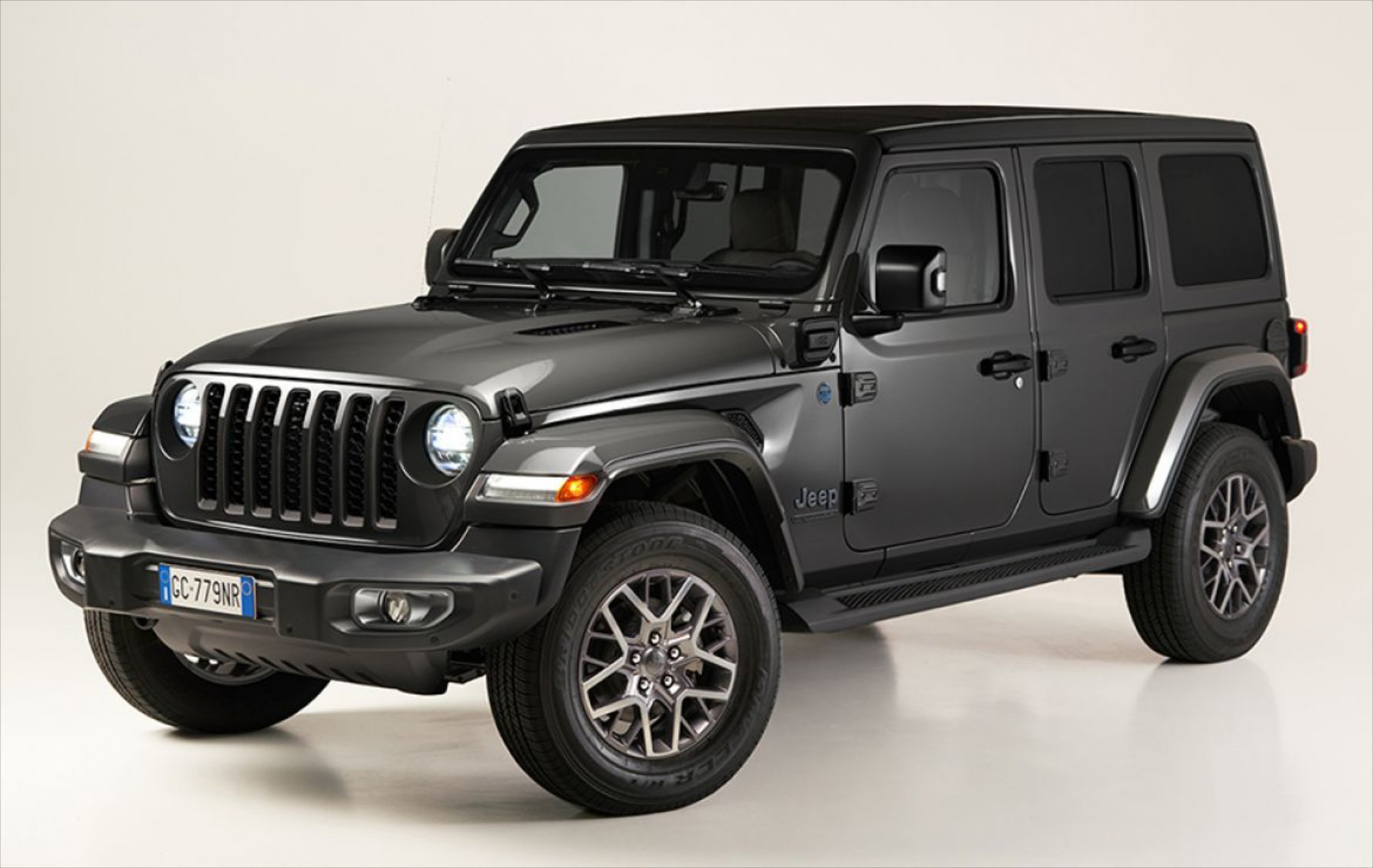 Έρχεται στην Ευρώπη το Jeep Wrangler που μπαίνει στην πρίζα