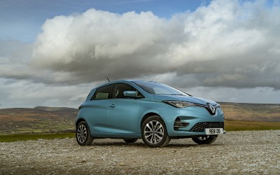Το Renault Zoe έριξε από την κορυφή το Tesla Model 3