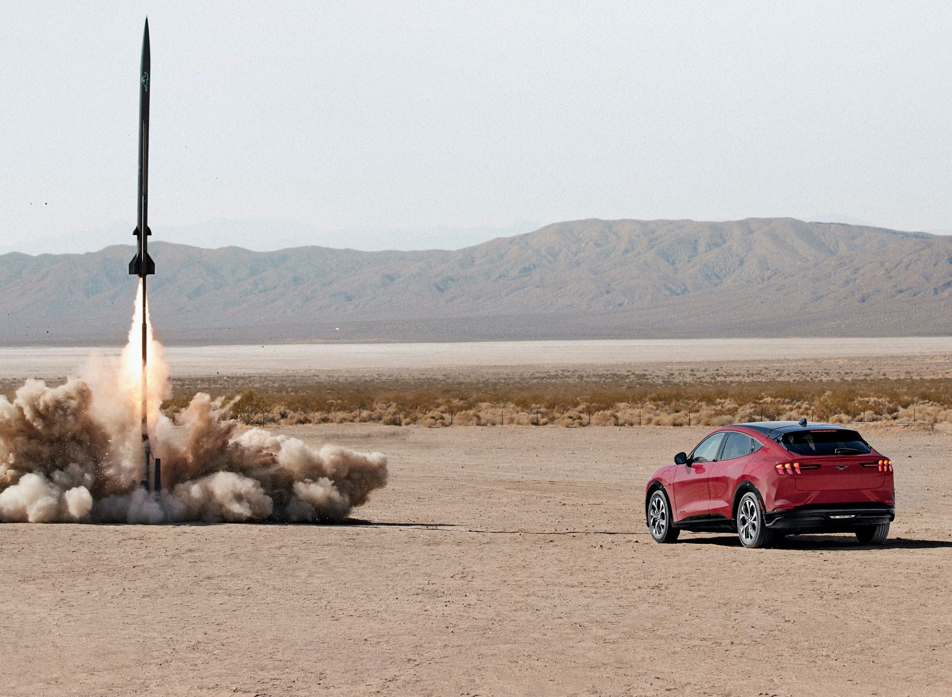 Η νέα Ford Mustang Mach-E κόντρα σε έναν πύραυλο, την βαρύτητα και το DNA [Video]
