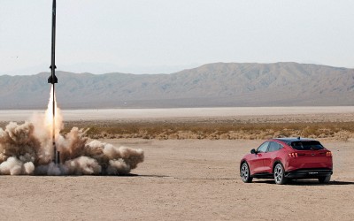 Η νέα Ford Mustang Mach-E κόντρα σε έναν πύραυλο, την βαρύτητα και το DNA [Video]