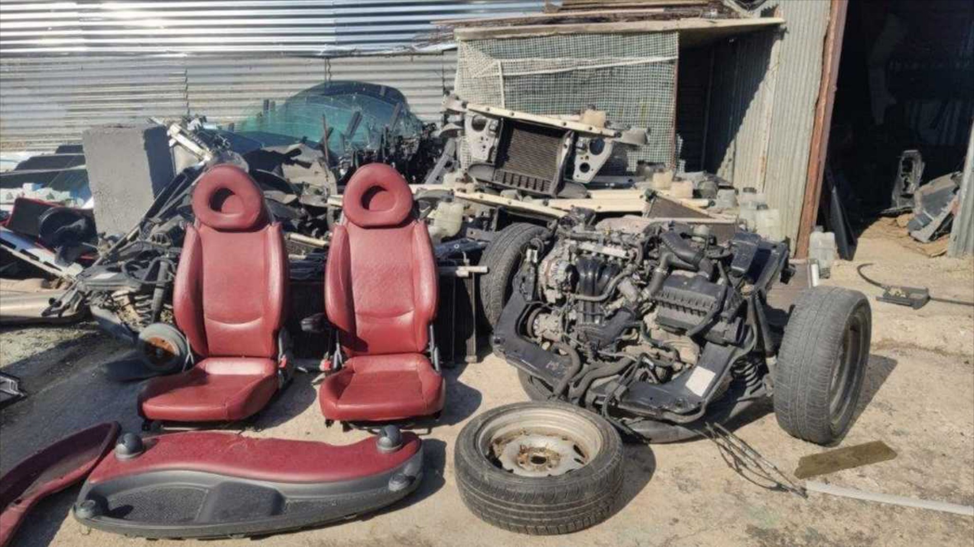 Σύλληψη σπείρας με κλεμμένα αυτοκίνητα που πουλούσε για ανταλλακτικά [Video]