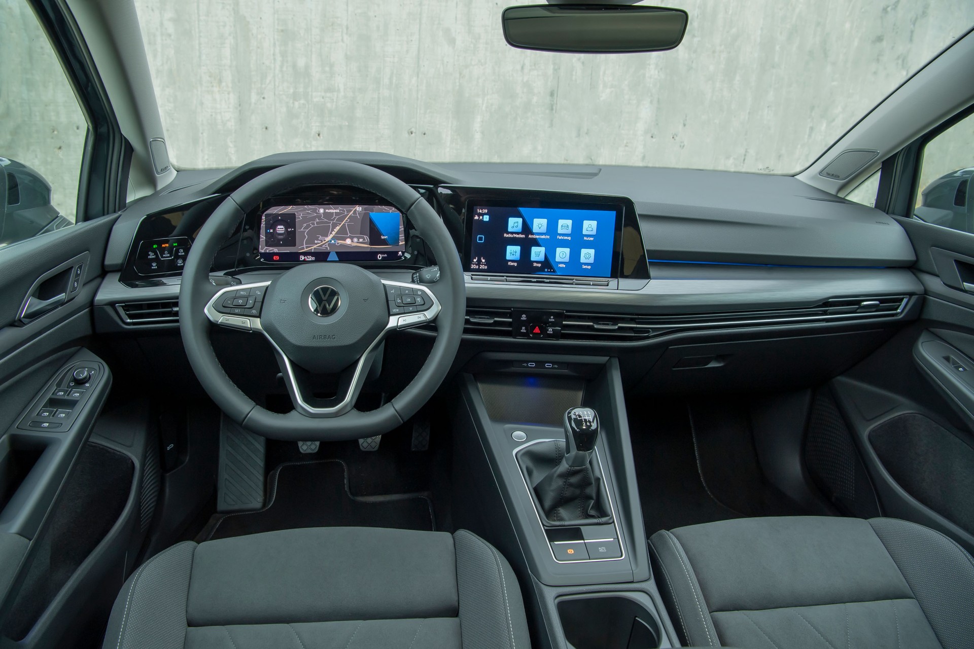 VW Golf: Η εξέλιξη του ηχοσυστήματος του μέσα σε 8 γενιές
