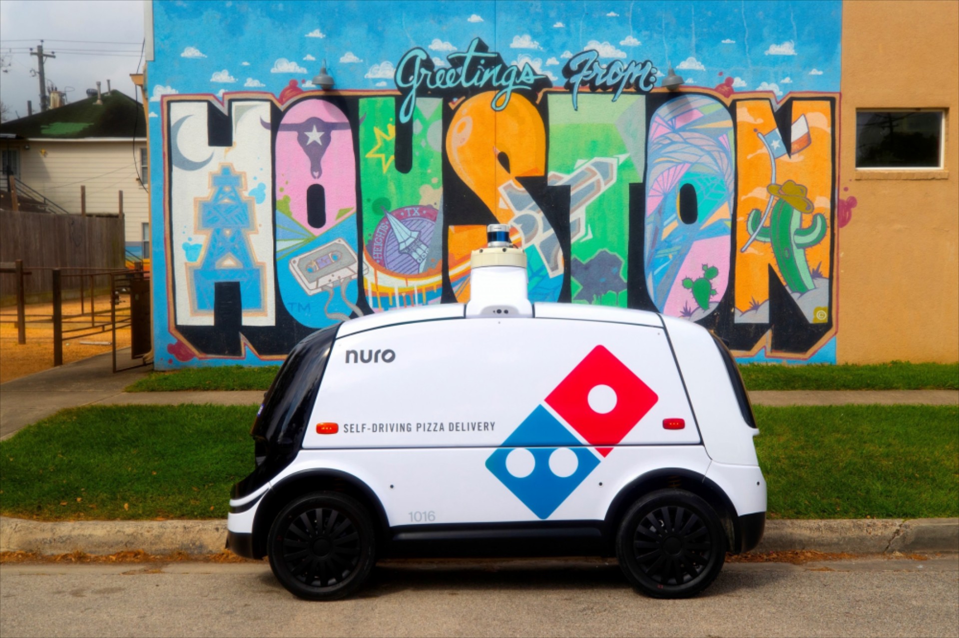 Dominos’s: delivery πίτσας με ηλεκτρικό ρομπότ!