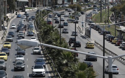 «Βούλιαξαν» οι δρόμοι της Αττικής τη Μ. Εβδομάδα