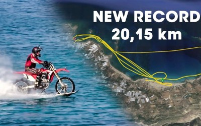 Διανύοντας 20 km πάνω στο νερό με motocross – Ο δρόμος για το ρεκόρ Guinness [Video]