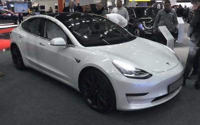 Τι τελική ταχύτητα έχει το Tesla Model 3 στην πραγματικότητα; [Video]