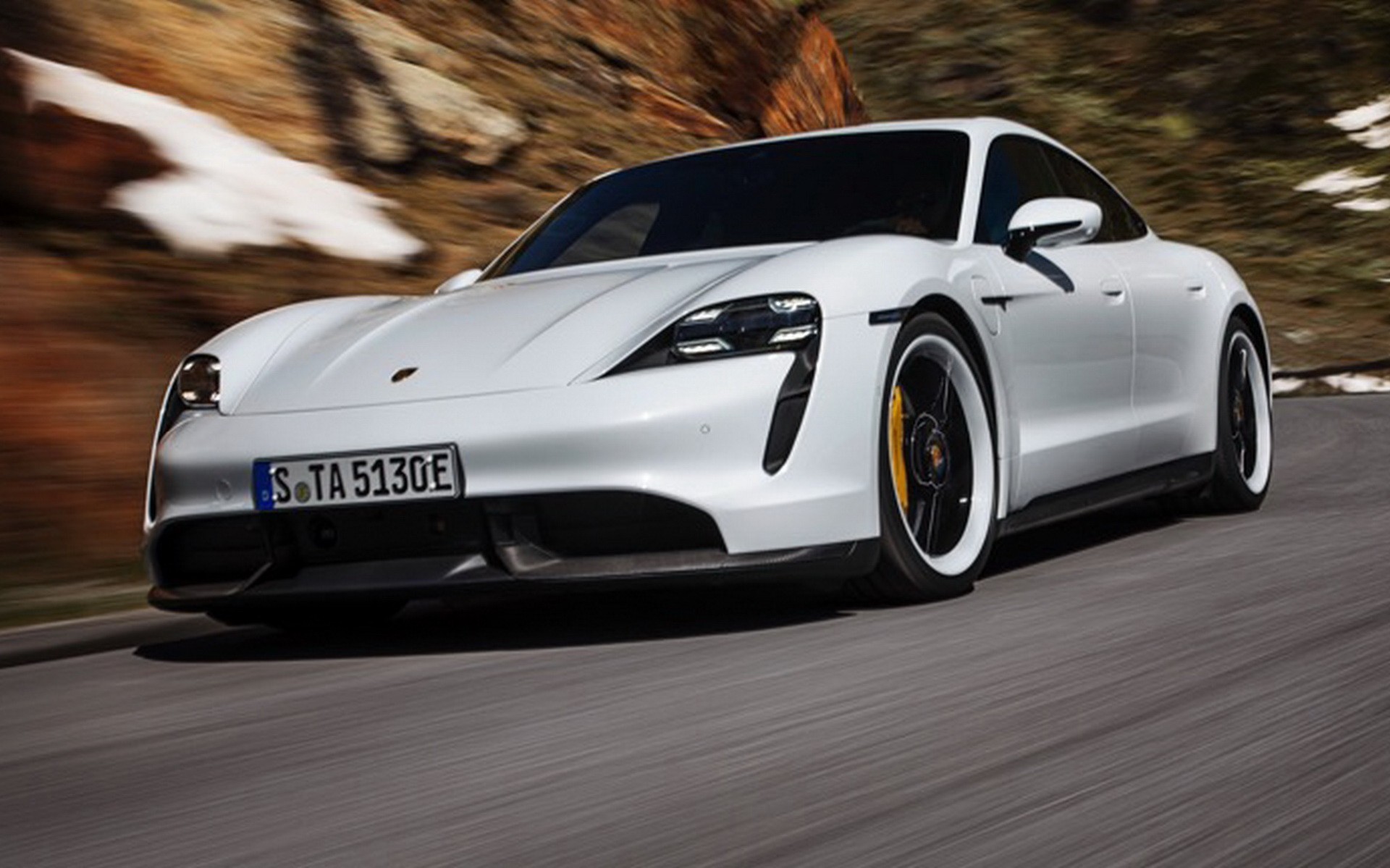 Σημαντική αύξηση πωλήσεων για την Porsche