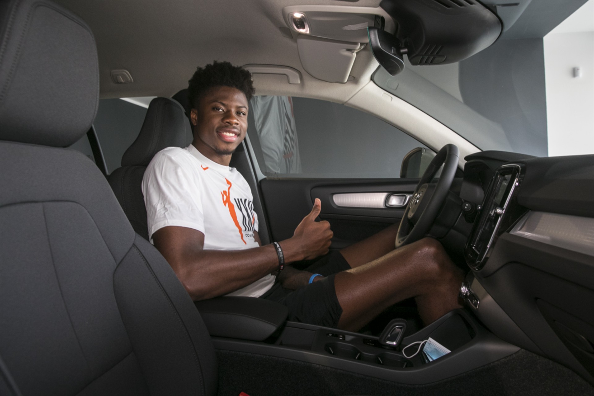 Τι αυτοκίνητο οδηγεί ο Κώστας Αντετοκούμπο; 