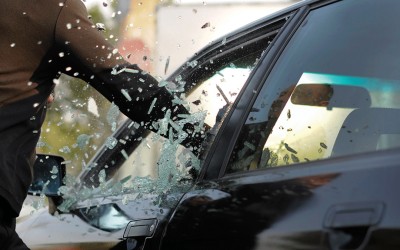 Συνελήφθησαν τέσσερις αλλοδαποί για κλοπές από σταθμευμένα οχήματα