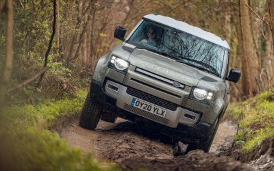 Η Land Rover εξελίσσει Defender με κινητήρα υδρογόνου [Video]