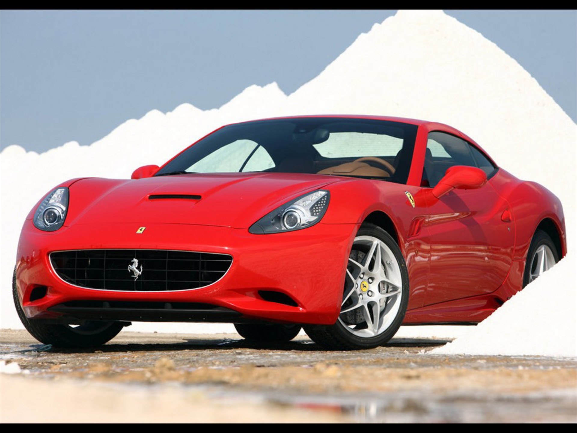 Η Ferrari ετοιμάζει «green» California