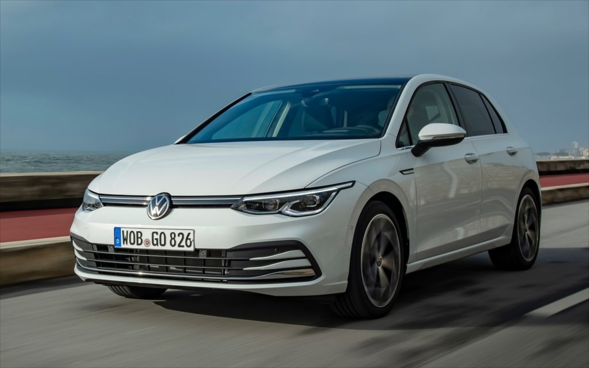 Volkswagen Golf: Δείτε αναλυτικά τιμές & εξοπλισμό για όλες τις εκδόσεις