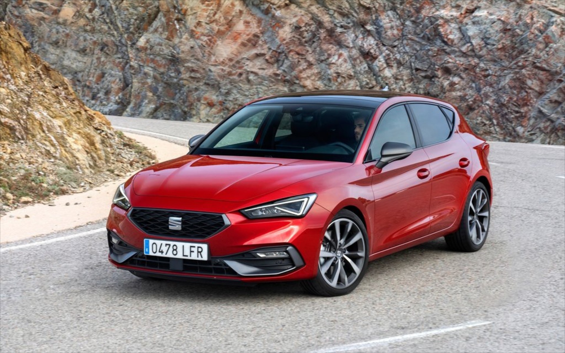 SEAT: Δείτε αναλυτικά τιμές & εξοπλισμό για όλα τα μοντέλα της 