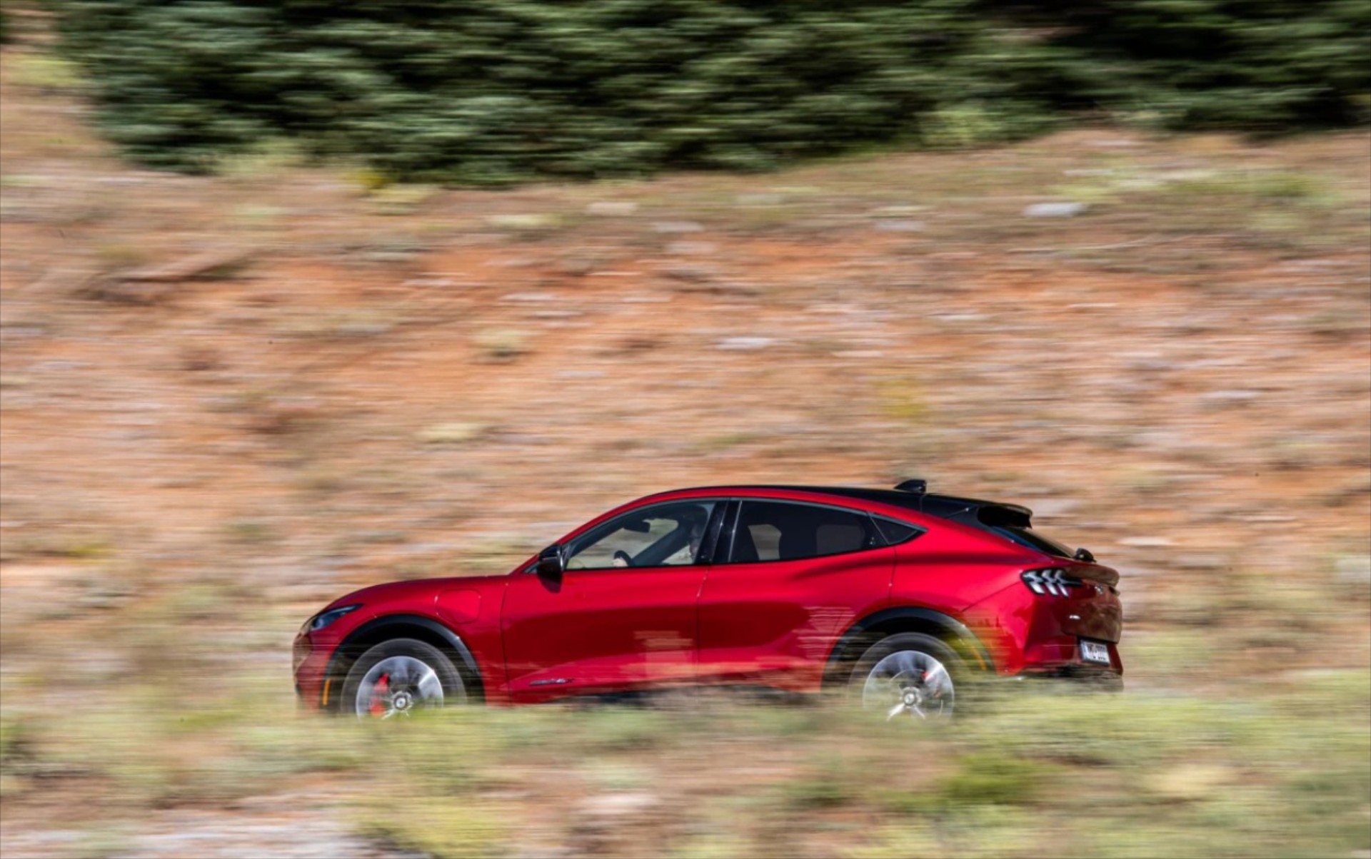 Δοκιμάζουμε 5 νέα SUV – Πείτε μας ποιο προτιμάτε! 