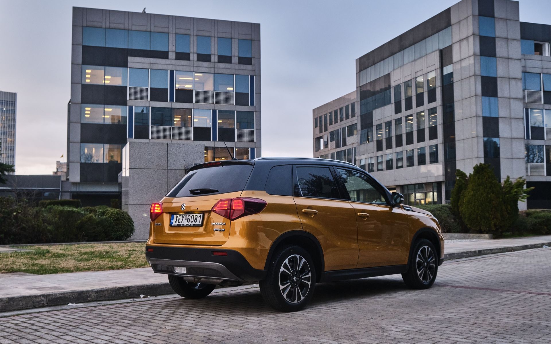 Suzuki Vitara: Τιμή και εξοπλισμός του υβριδικού B-SUV