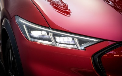 Ποιο SUV ξεκλειδώνει τις πόρτες με το κινητό σου;