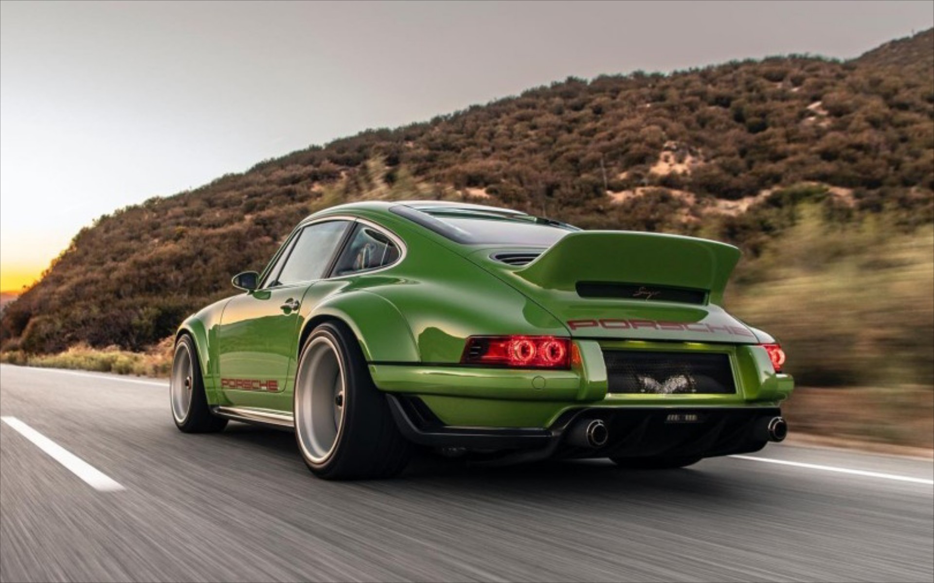 TOP 10 Restomod: Ποιο θα θέλατε στο γκαράζ σας; Δείτε τι ψηφίσατε