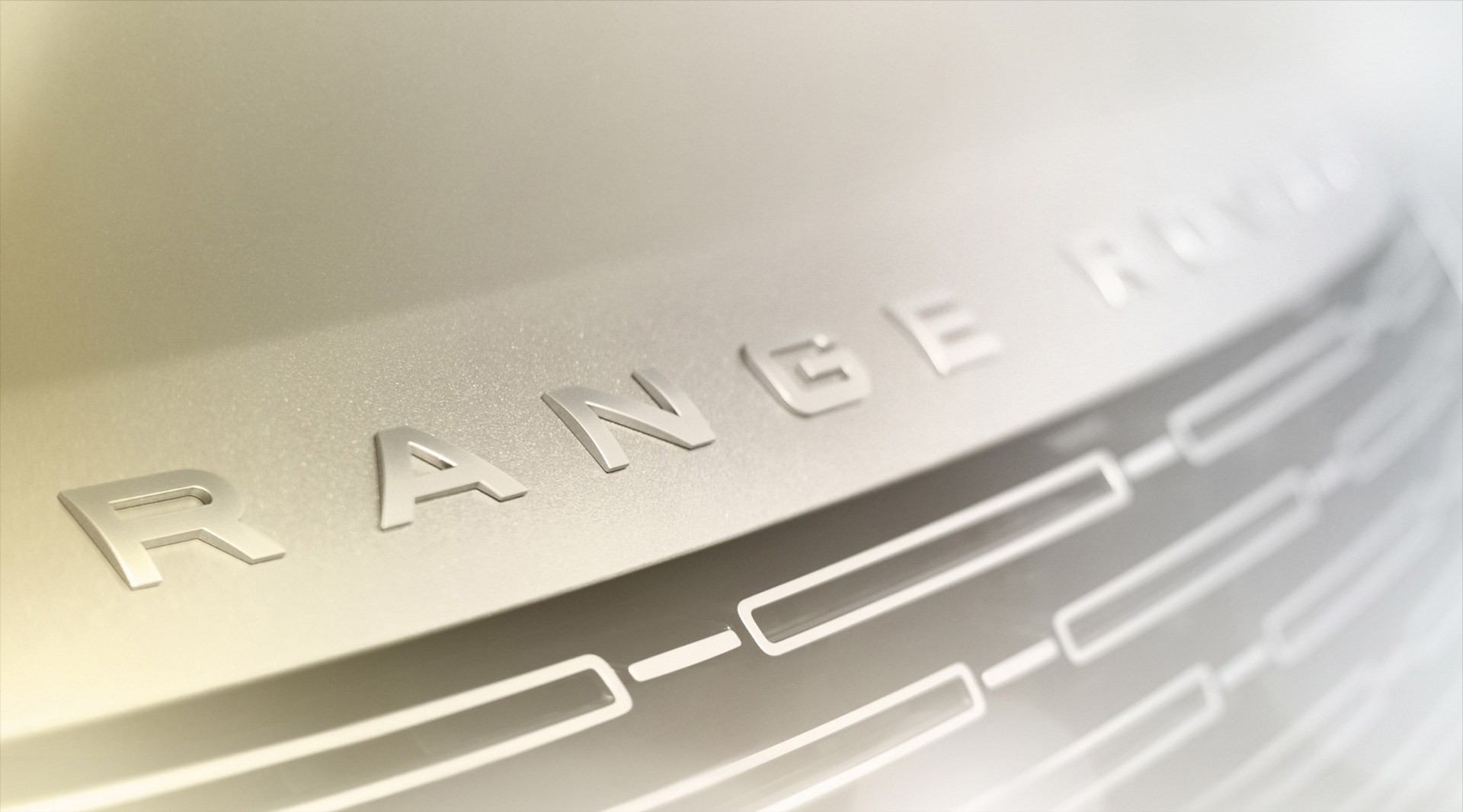 Teaser για την νέα γενιά του Range Rover λίγες μέρες πριν την επίσημη παρουσίαση