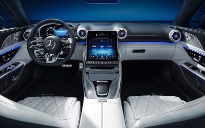 Δες το εσωτερικό της νέας Mercedes-AMG SL λίγες μέρες πριν το την επίσημη παρουσίαση