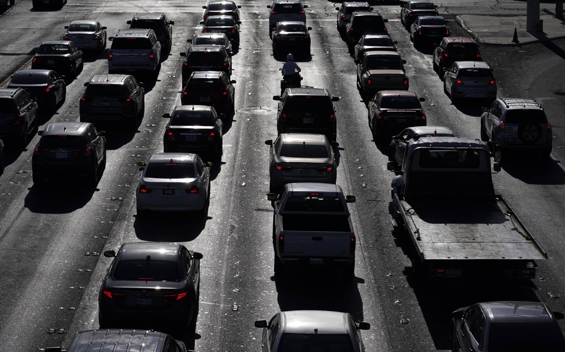 Ψάχνουν αυτούς που δεν πλήρωσαν τα τέλη κυκλοφορίας του 2016