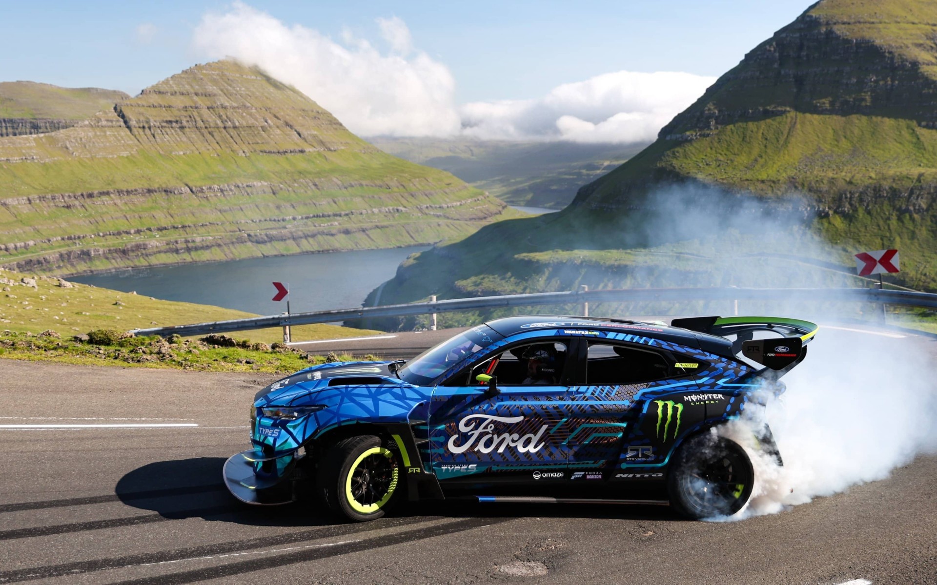 Drifting δίχως έλεος με τη Ford Mustang Mach-E των 1.419 ίππων (video)