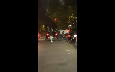 Δείτε οδηγό Hyundai να περνάει κυριολεκτικά πάνω από περιπολικό [Video]