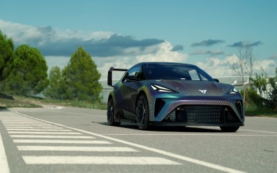 To αμιγώς ηλεκτρικό Cupra UrbanRebel εν κινήσει! (video)