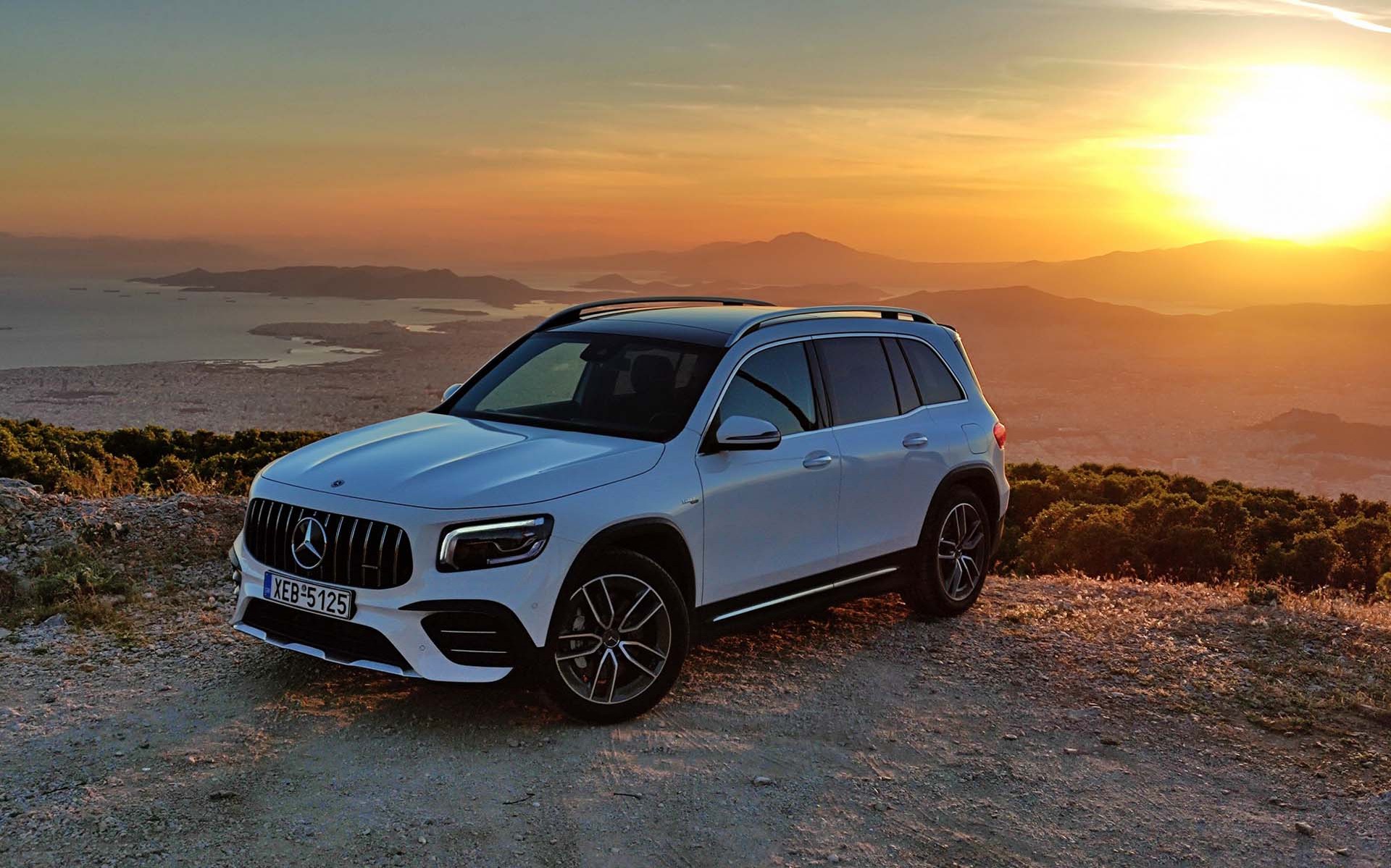 GOCAR Magazine #95: Δοκιμάζουμε την Mercedes-AMG GLB 35 4MATIC