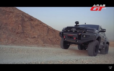 Θηριώδες Toyota Land Cruiser Pickup αποκτάει 6 ρόδες και… όχι μόνο [Video]