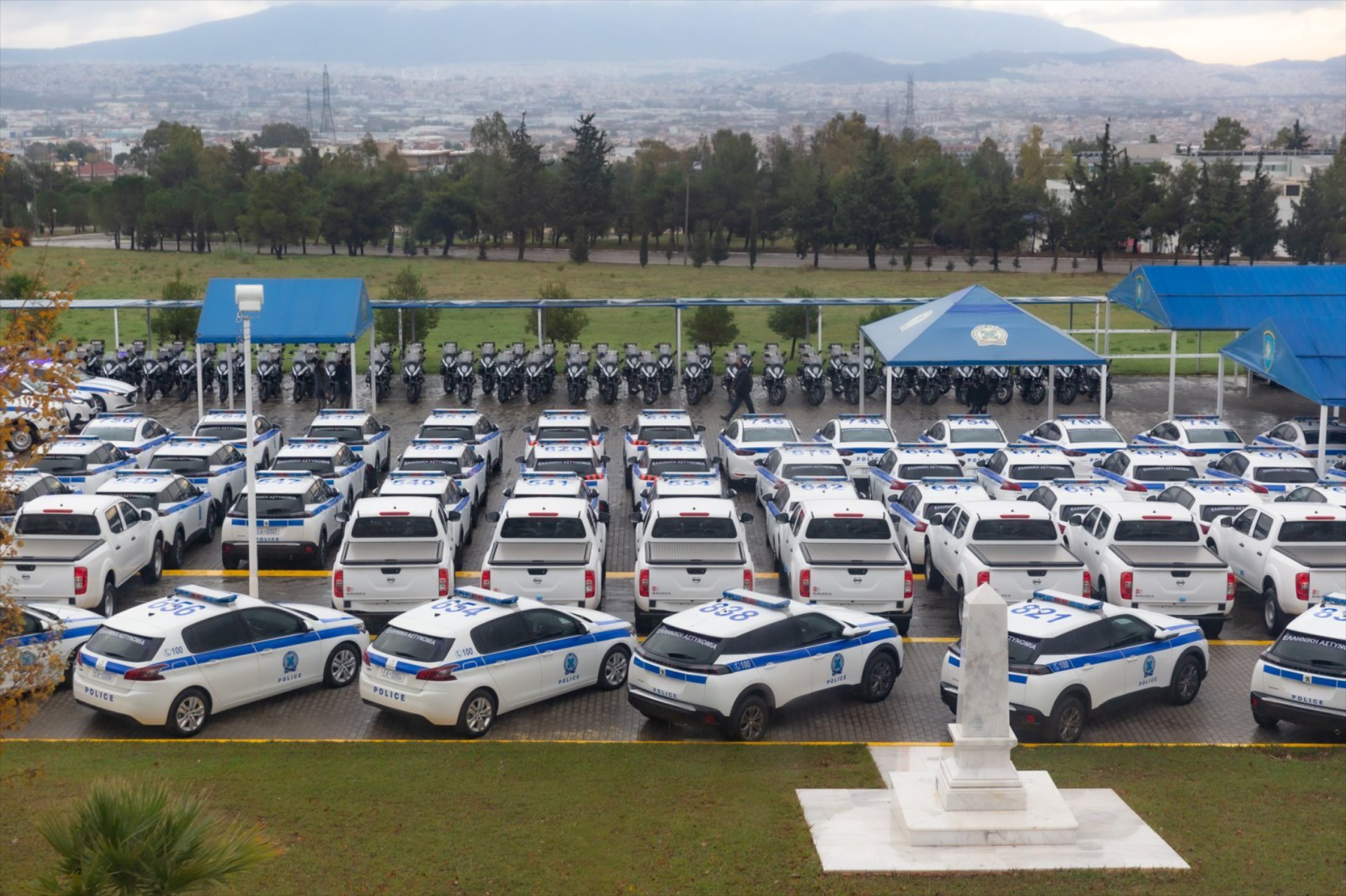 Δείτε τα νέα αυτοκίνητα και τις μοτοσυκλέτες της Ελληνικής Αστυνομίας
