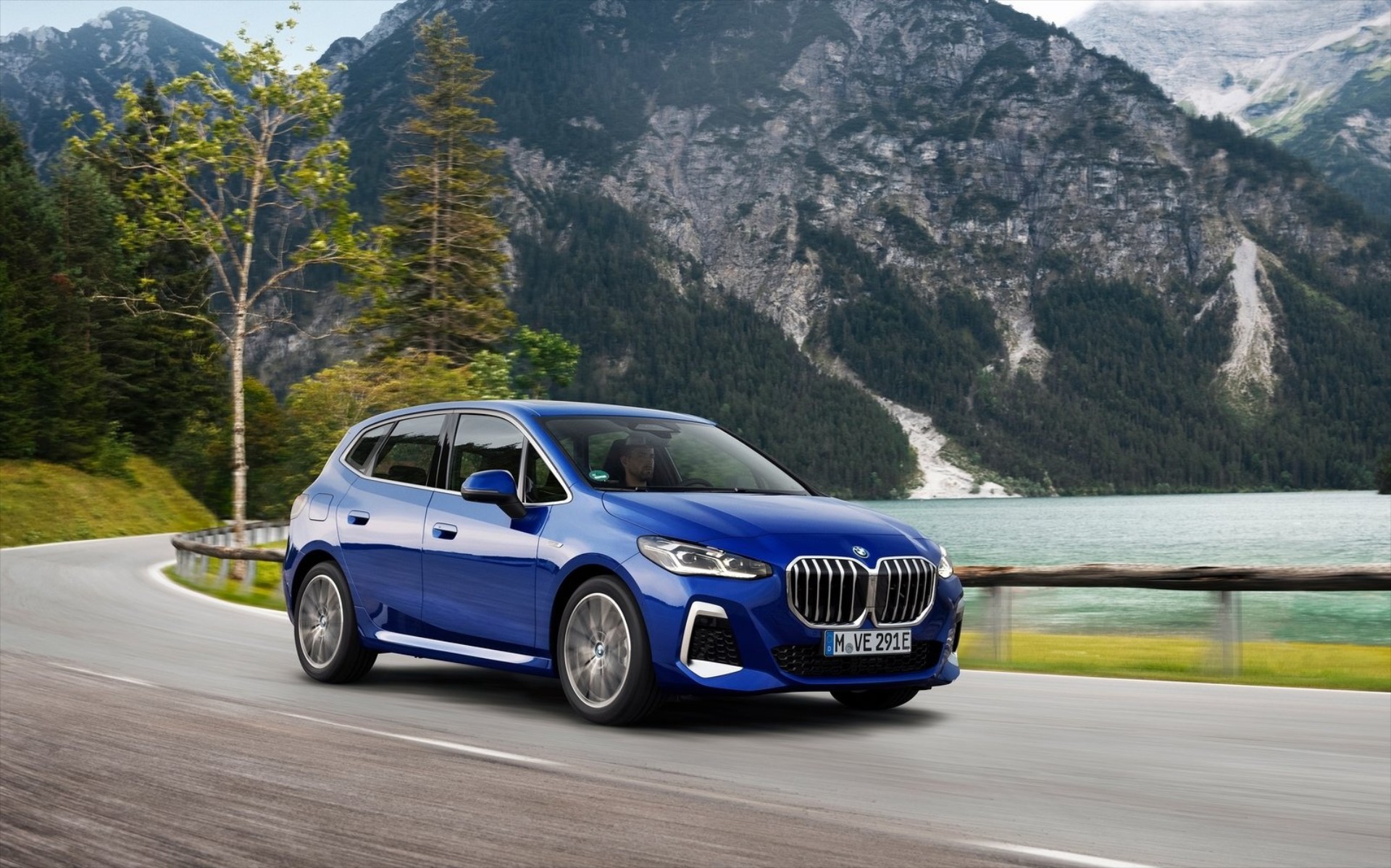Στην Ελλάδα η νέα BMW Σειρά 2 Active Tourer: Δείτε τις τιμές 