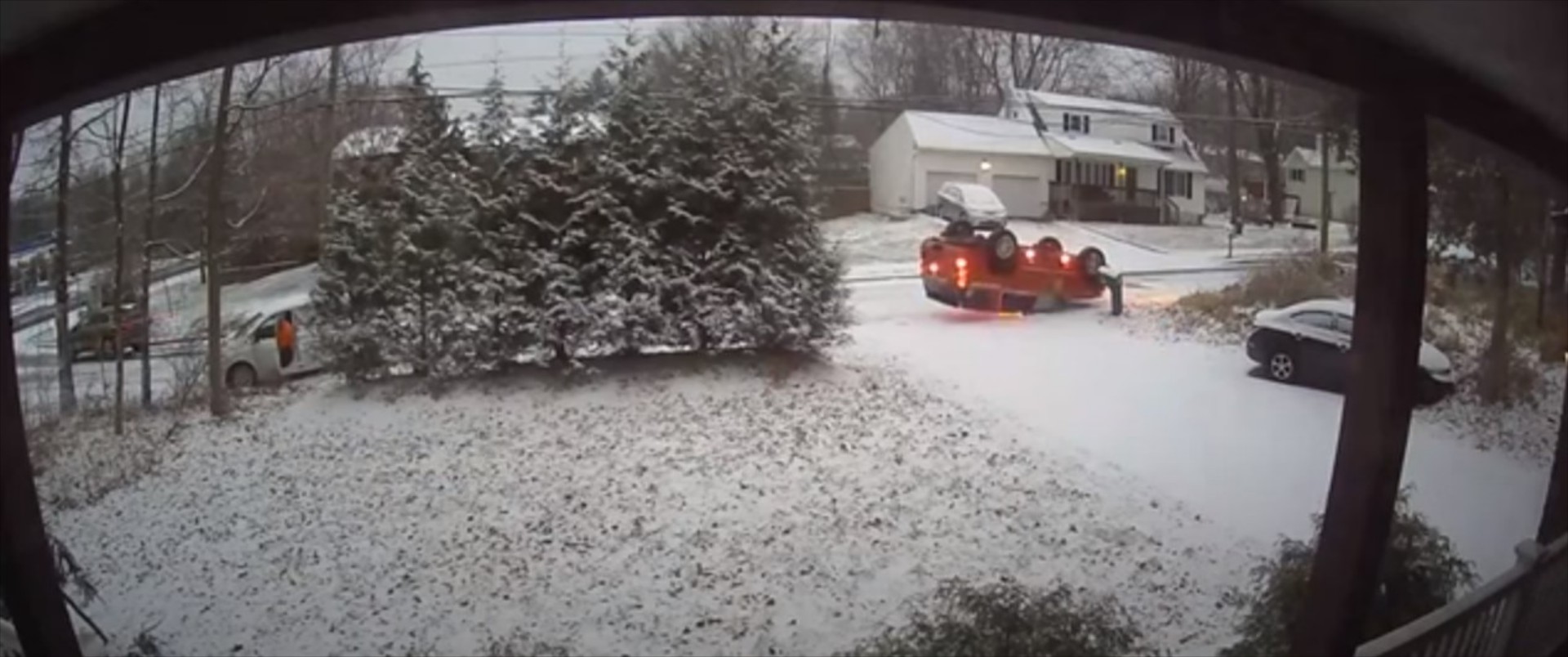 Δείτε τούμπα που έφαγε ο αρχηγός της Πυροσβεστικής [video]