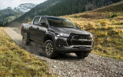 Αυτό είναι το νέο Toyota Hilux GR Sport