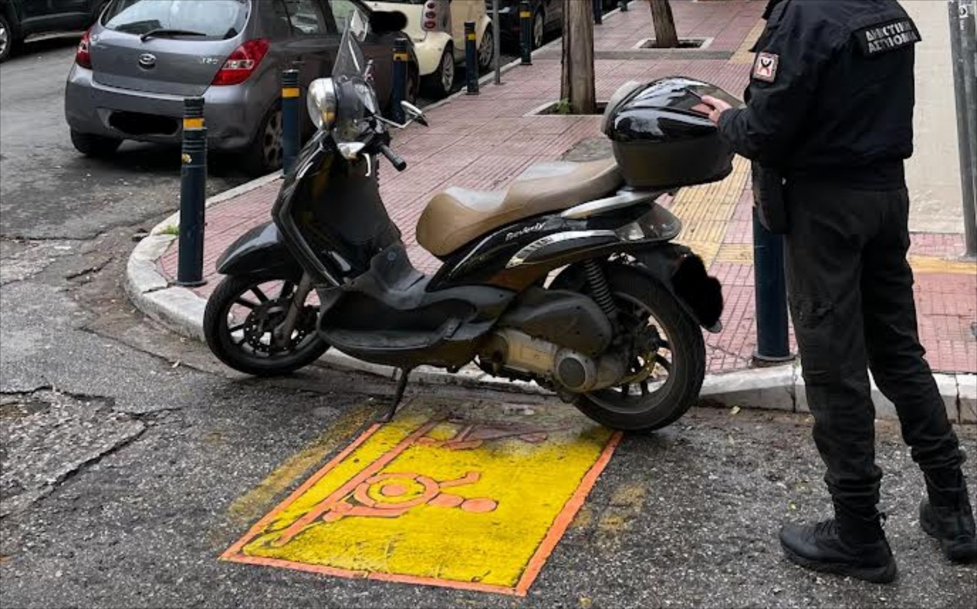 Αθήνα: Η τεχνολογία βάζει τέλος στην παράνομη και αντικοινωνική στάθμευση