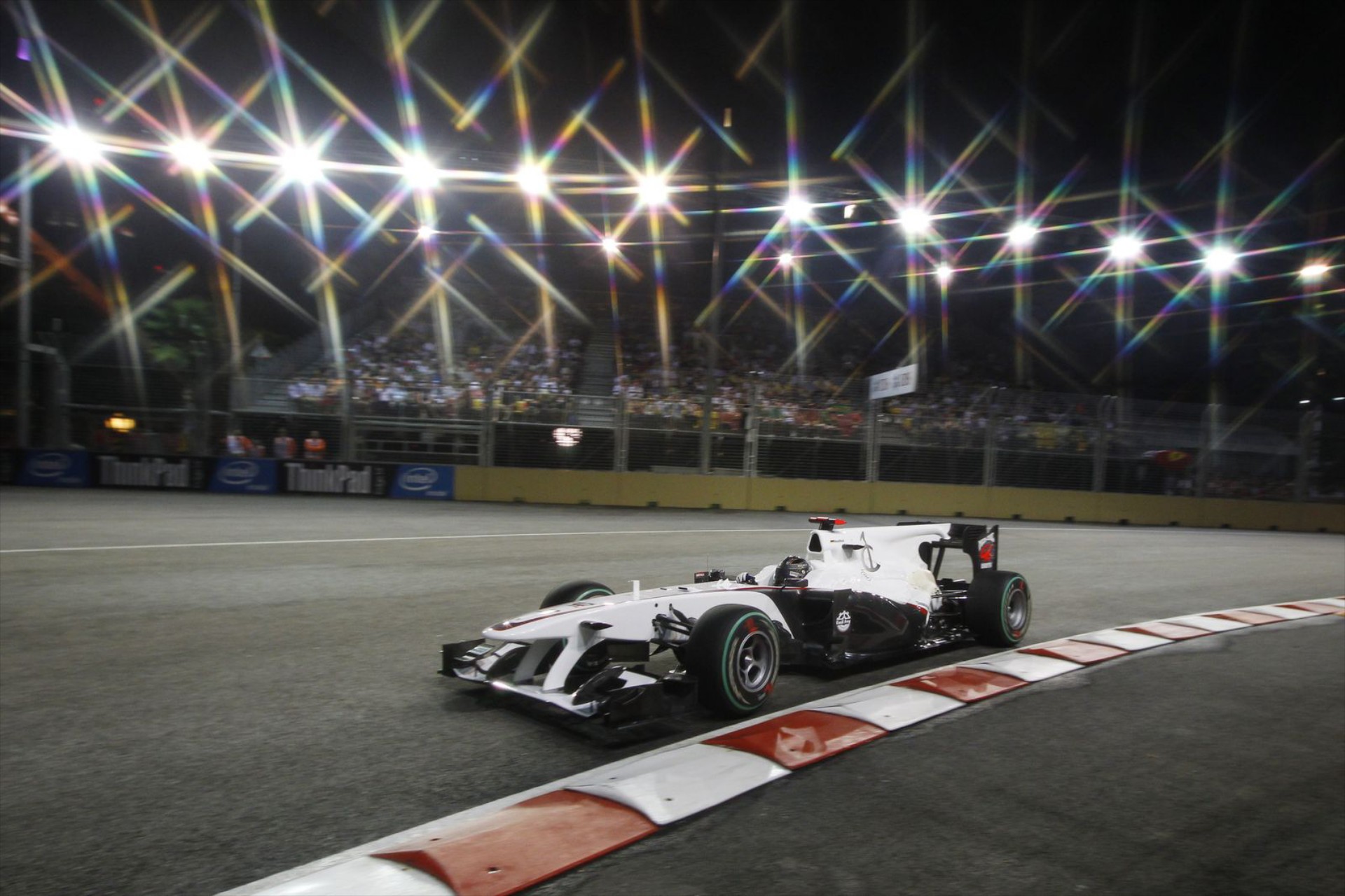 Έκλεισε τους οδηγούς της η Sauber