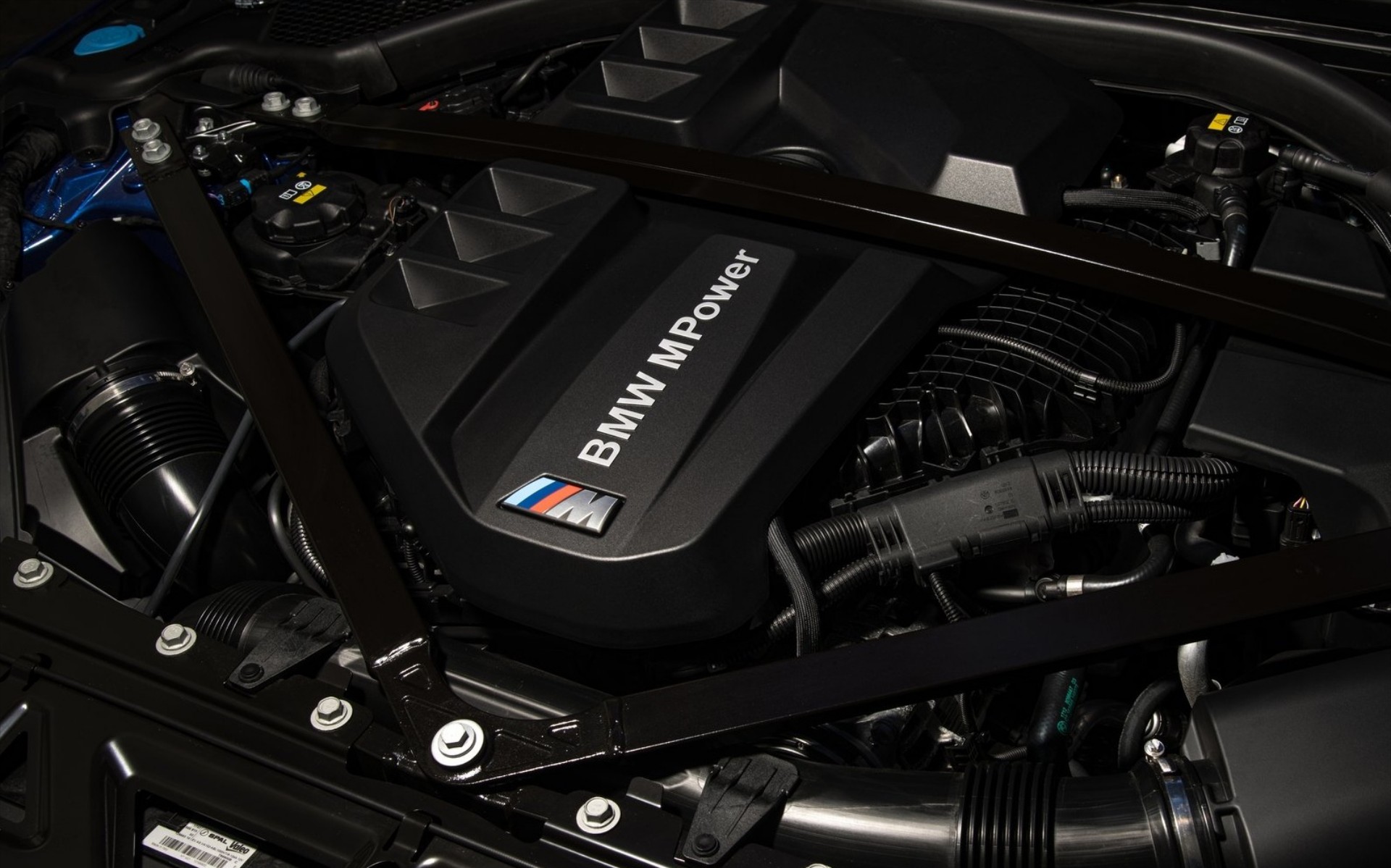 BMW: Οι νέοι κινητήρες βενζίνης και diesel δεν θα έχουν καμία σχέση με τους παλιούς 