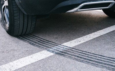 Θερινά, χειμερινά, σπορ λάστιχα: Πόσο φθείρεται το καθένα [video] 