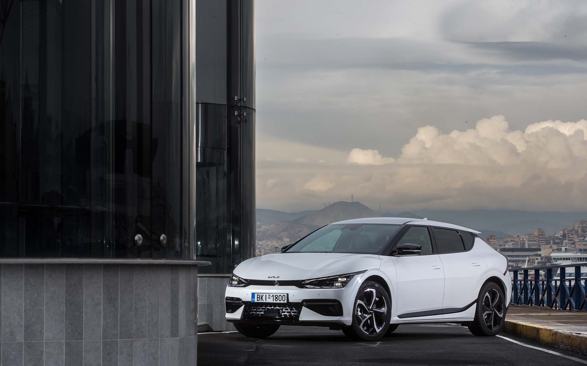 To Kia EV6 «Car of the Year» των What Car? Awards για το 2022