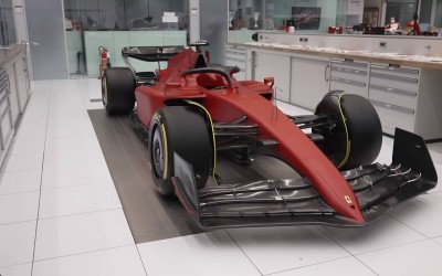 Δες πως η Ferrari ντύνει το μονοθέσιο της F1 [video]