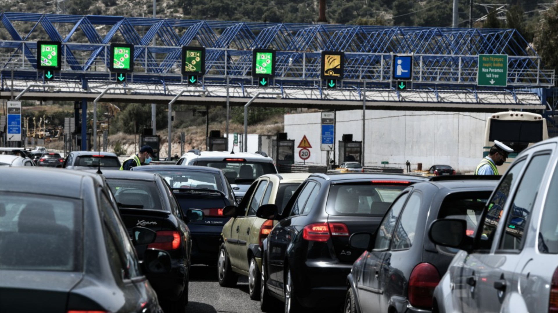 Τριήμερο Καθαράς Δευτέρας: Ποιες ώρες να αποφύγετε τις μετακινήσεις