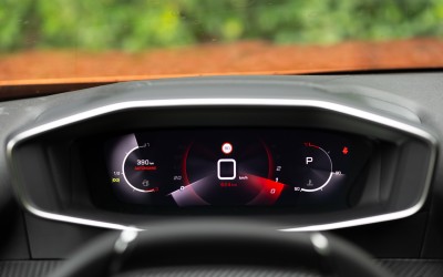 Ποιο supermini έχει 3D πίνακα οργάνων;