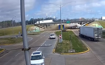 Τρομακτικό ατύχημα με νταλίκα – Κοιμήθηκε ο οδηγός [video] 