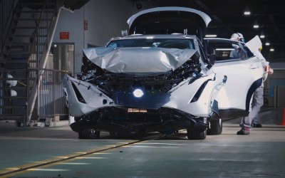 Ξέρετε πως γίνονται τα crash test στα ηλεκτρικά αυτοκίνητα; [video]