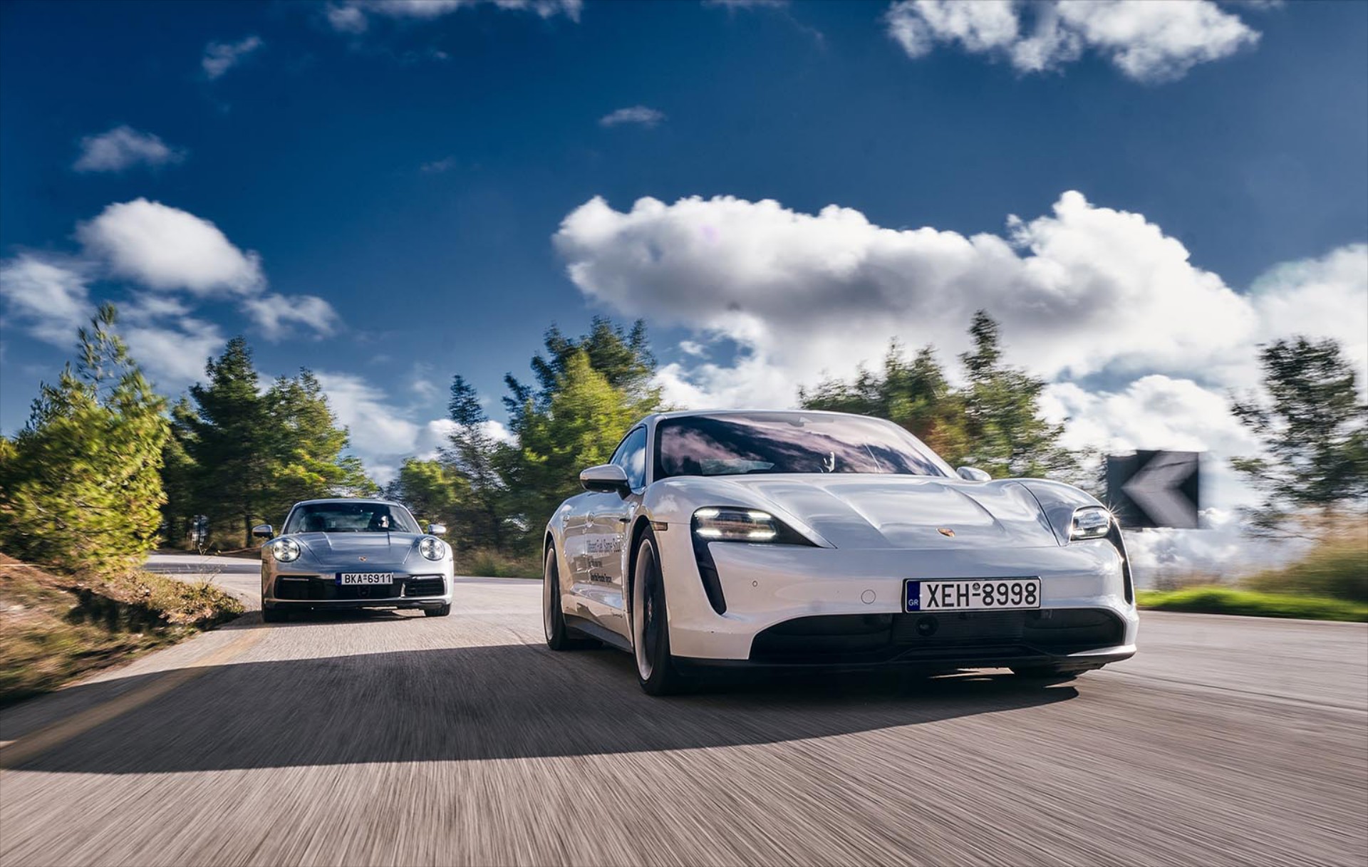 GOCAR Magazine #100: Οδηγούμε τις Porsche Taycan 4S και 911 Carrera 4S