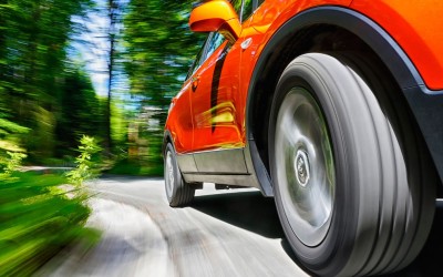 Λάστιχα που παράγουν ρεύμα όσο περιστρέφονται; Και όμως γίνεται