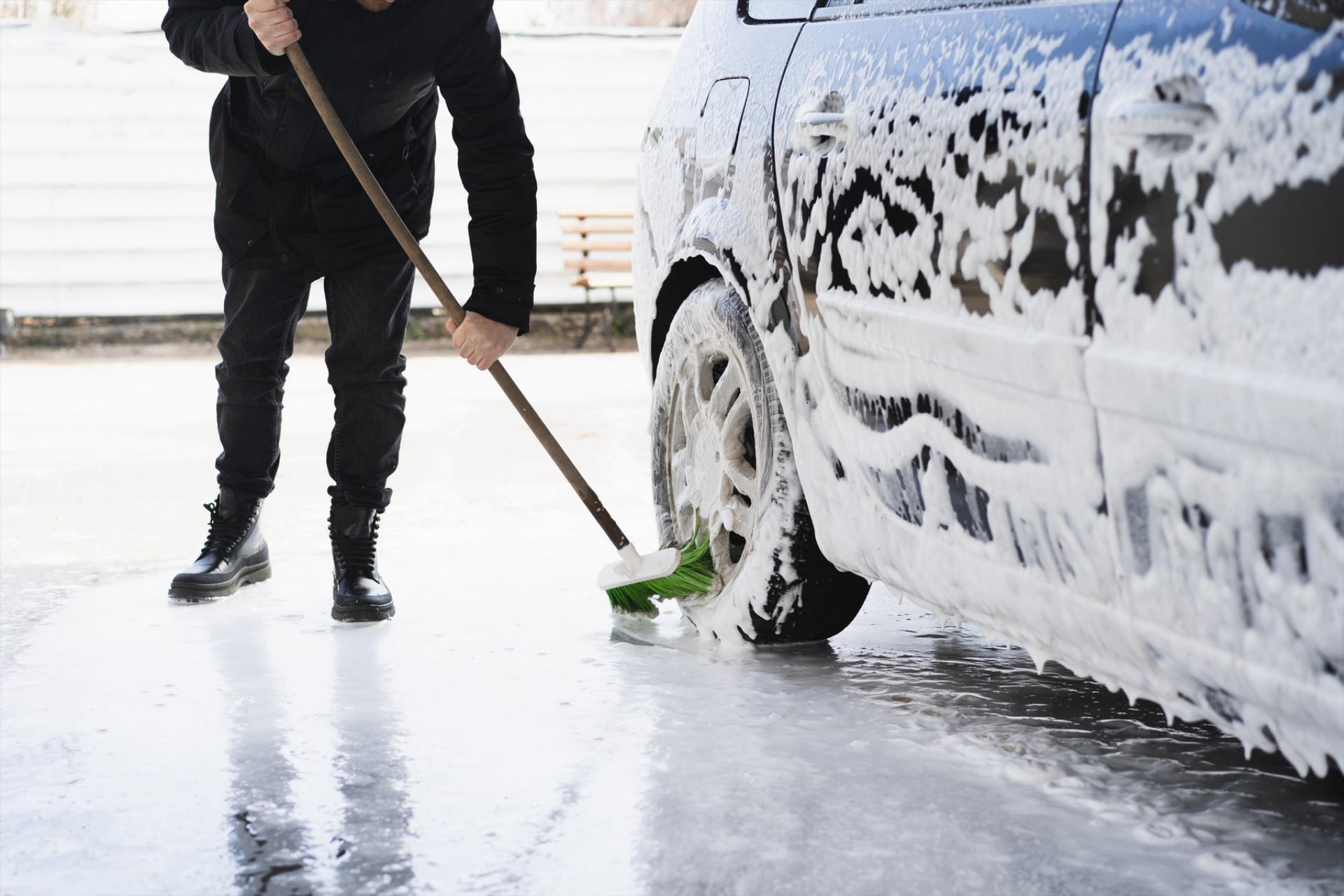 Πλύσιμο αυτοκινήτου: 5 συμβουλές που πρέπει να ξέρεις για μετά τις διακοπές