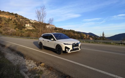 Οδοιποιρικό: Δωρεάν διακοπές στην Αράχωβα με BMW iX40