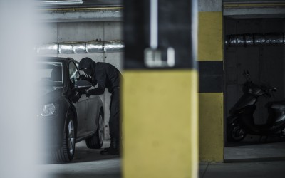 Κλέφτης «ρήμαζε» αυτοκίνητα στο Ελ. Βενιζέλος – Συνελήφθη από την ΕΛ.ΑΣ.