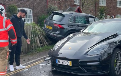 Σταρ της Mάντσεστερ Γιουνάιτεντ τράκαρε την πολυτελή Porsche του 