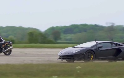 Lamborghini Aventador SVJ τα βάζει με Suzuki Hayabusa: Ποιος θα κερδίσει; [video]